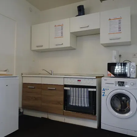 2 Monteurwohnung Messewohnung Bis Zu 8 Personen Langenhagen Berliner Allee 26 Eg * Ганновер