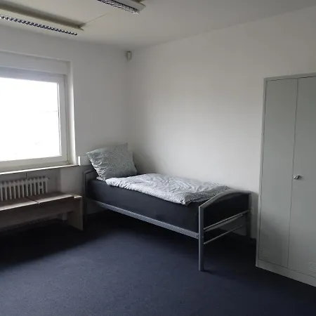 Appartement 2 Monteurwohnung Messewohnung Bis Zu 8 Personen Langenhagen Berliner Allee 26 Eg